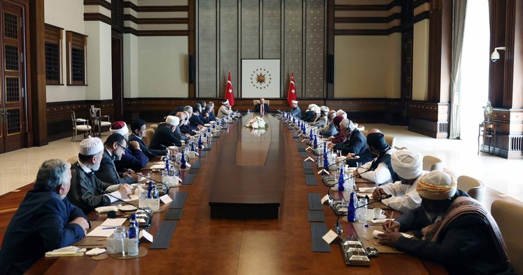 Başkan Recep Tayyip Erdoğan, Müslüman Alimler Heyeti'ni kabul etti