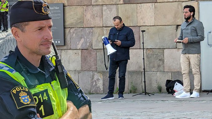İsveç'te Kur'an-ı Kerim yakılmasına karşı çıkan kişiye polis müdahale etti